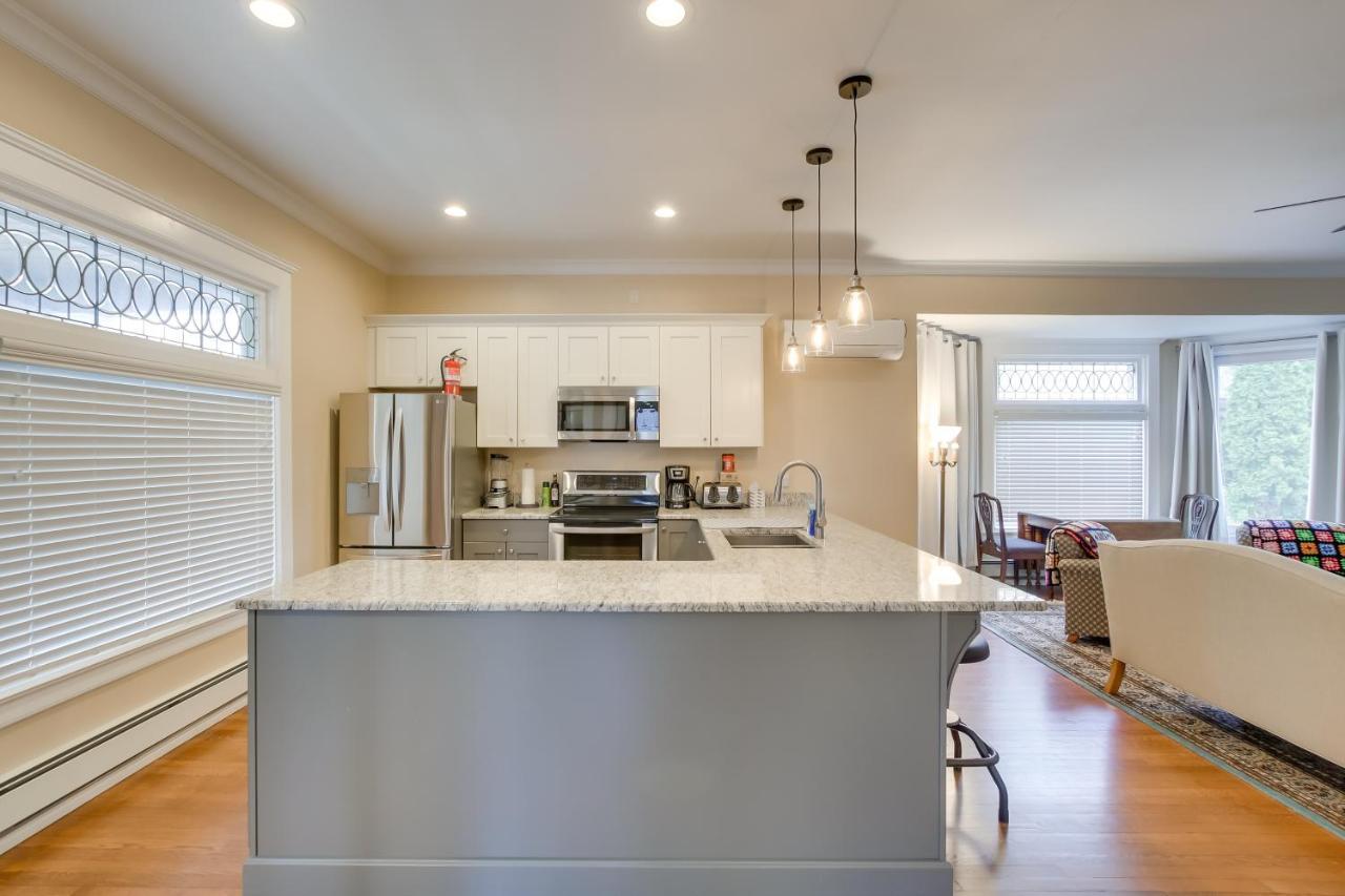 Updated Sheboygan Home With Porch Less Than 1 Mi To Beach Eksteriør bilde